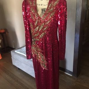 Elegant Chao Embroidery gown Hand sewn Sequin dress in excellent condition Sz 14